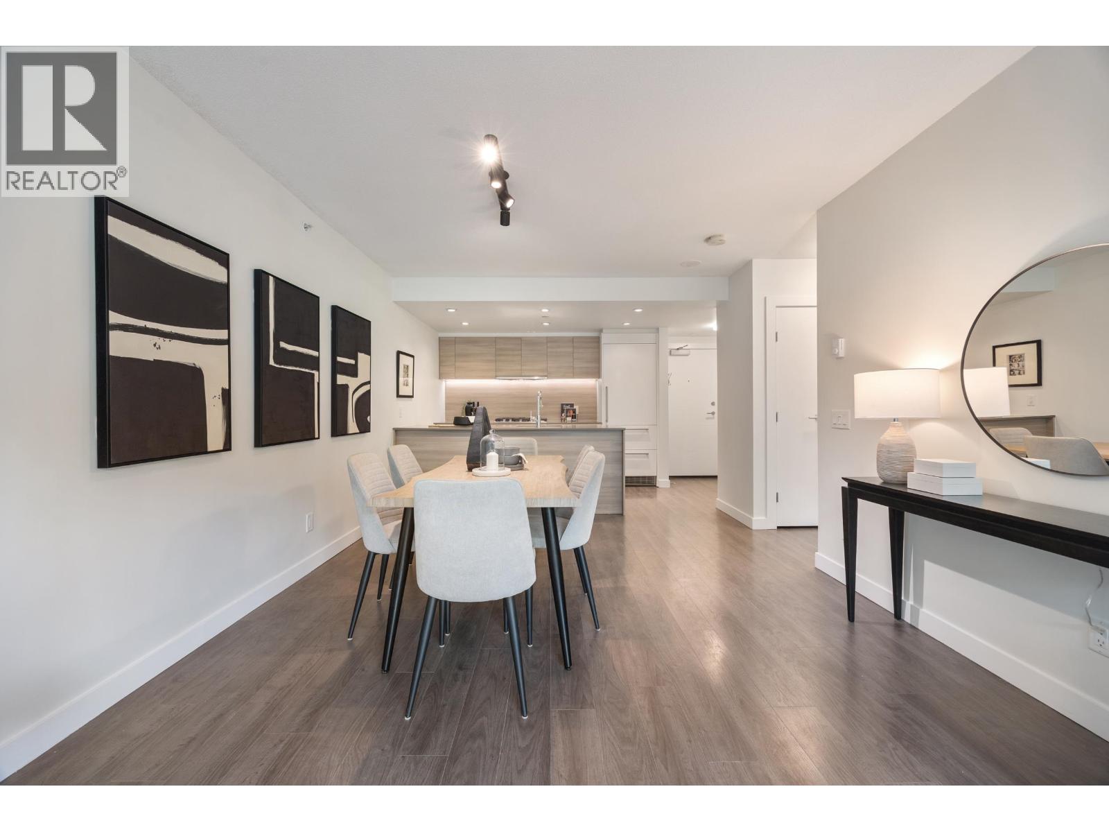Th2 988 Quayside Drive, New Westminster, British Columbia  V3M 0L5 - Photo 3 - R3153429