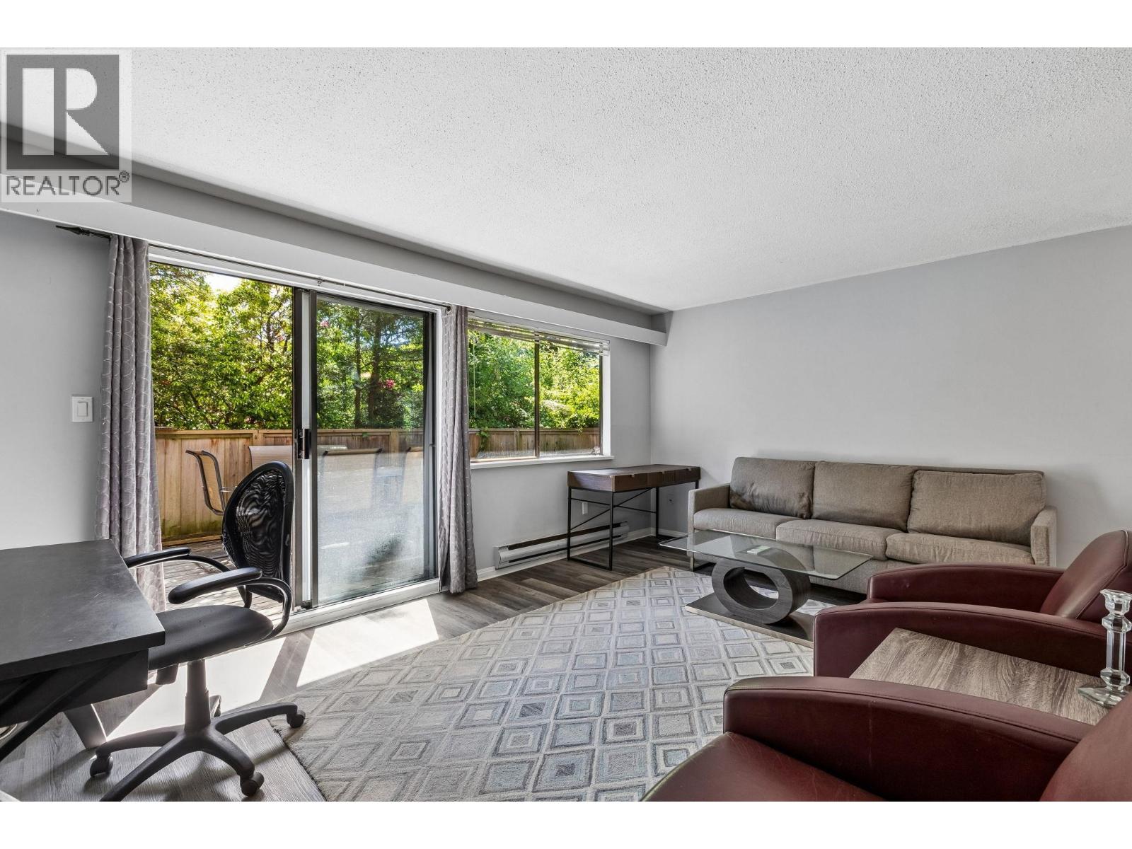 102 107 W 27th Street, North Vancouver, British Columbia  V7N 4G5 - Photo 2 - R3153433