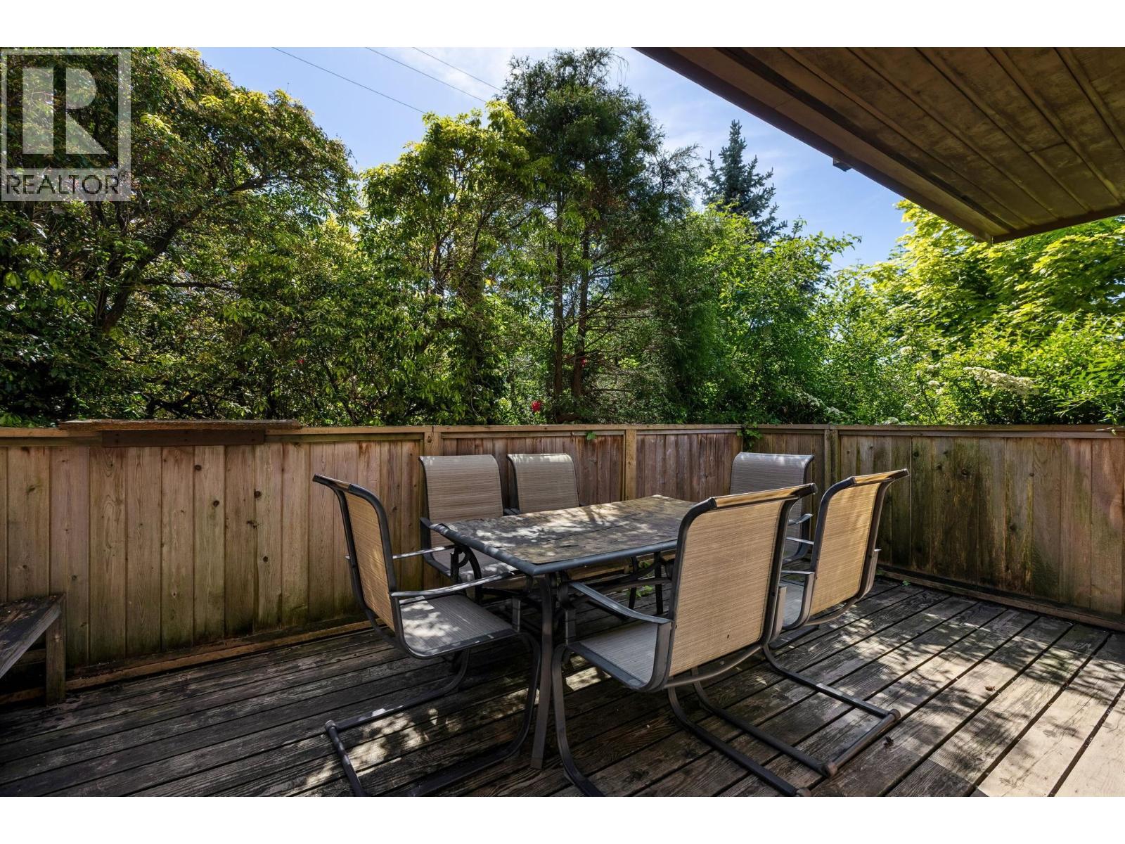 102 107 W 27th Street, North Vancouver, British Columbia  V7N 4G5 - Photo 3 - R3153433