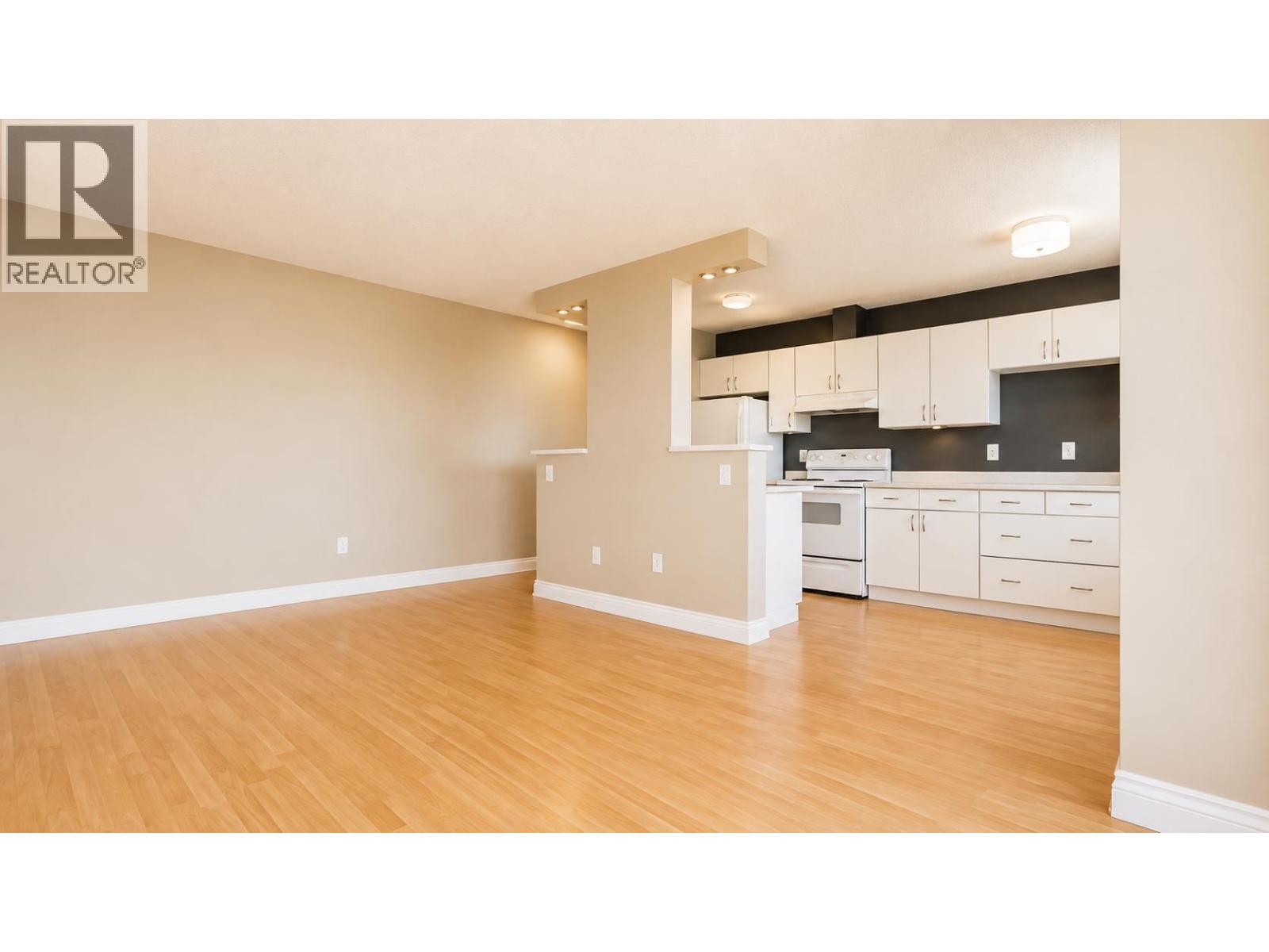 1607 145 St. Georges Avenue, North Vancouver, British Columbia  V7L 3G8 - Photo 24 - R3153444