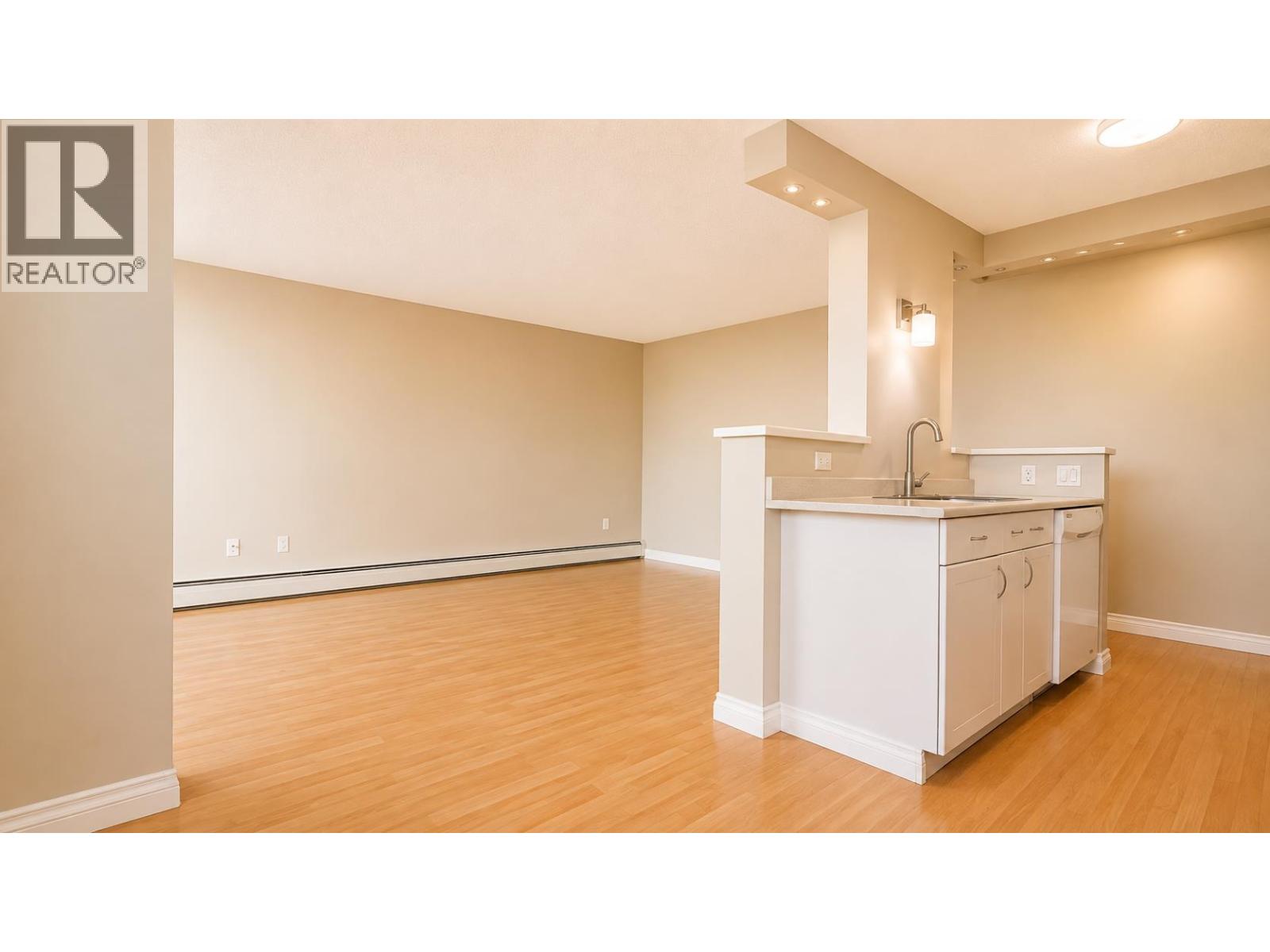 1607 145 St. Georges Avenue, North Vancouver, British Columbia  V7L 3G8 - Photo 26 - R3153444