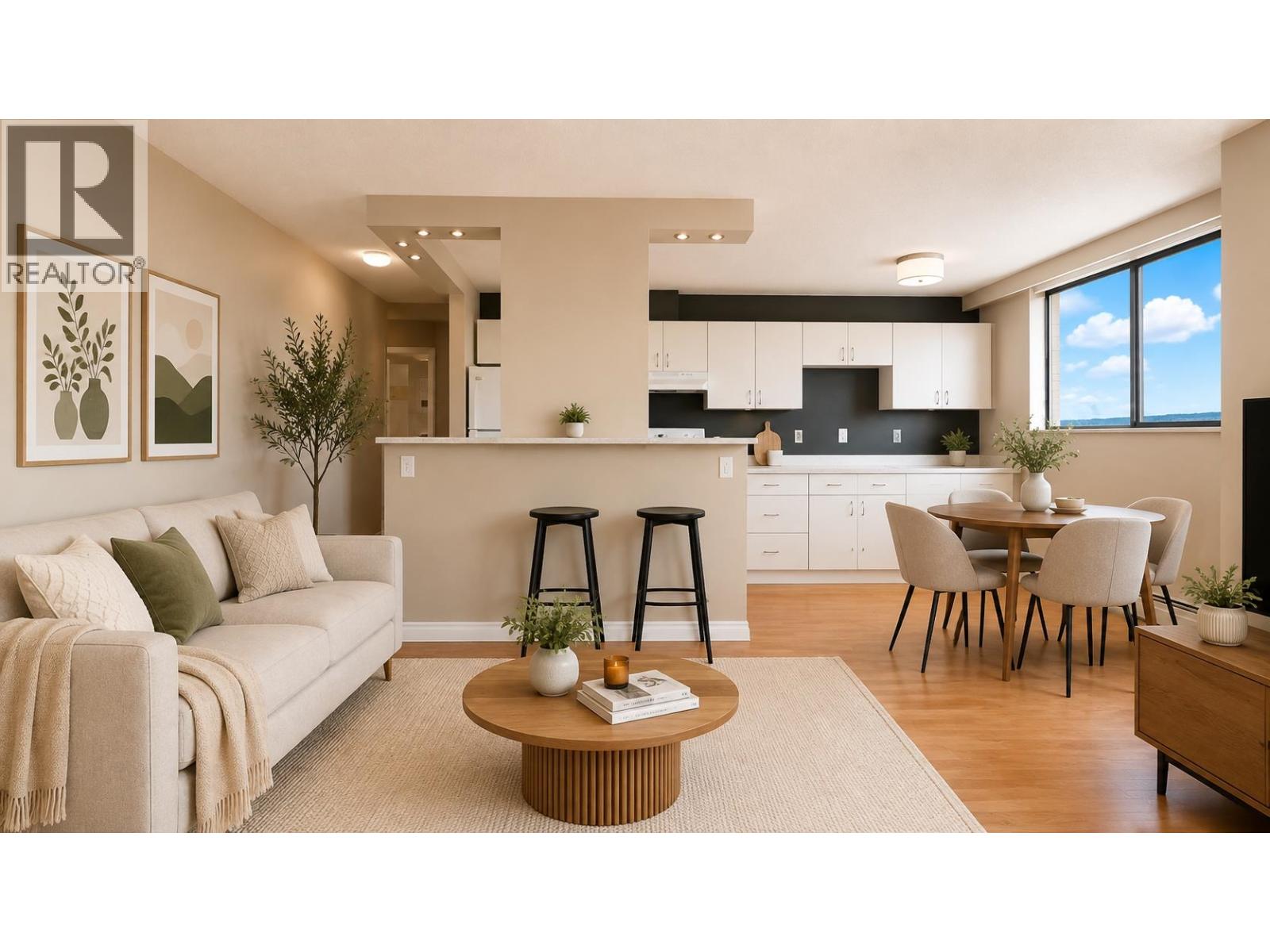 1607 145 St. Georges Avenue, North Vancouver, British Columbia  V7L 3G8 - Photo 3 - R3153444
