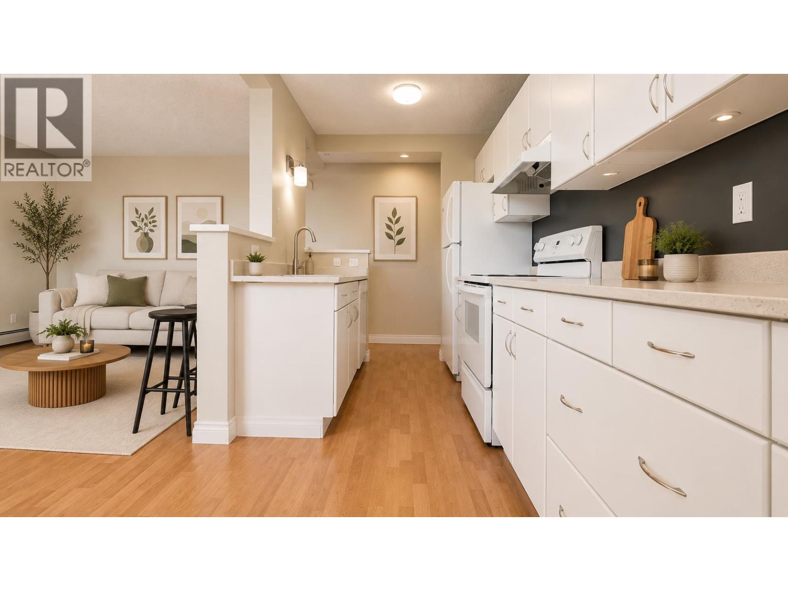 1607 145 St. Georges Avenue, North Vancouver, British Columbia  V7L 3G8 - Photo 8 - R3153444