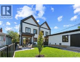 1 4845 COMMERCIAL STREET, Vancouver, British Columbia
