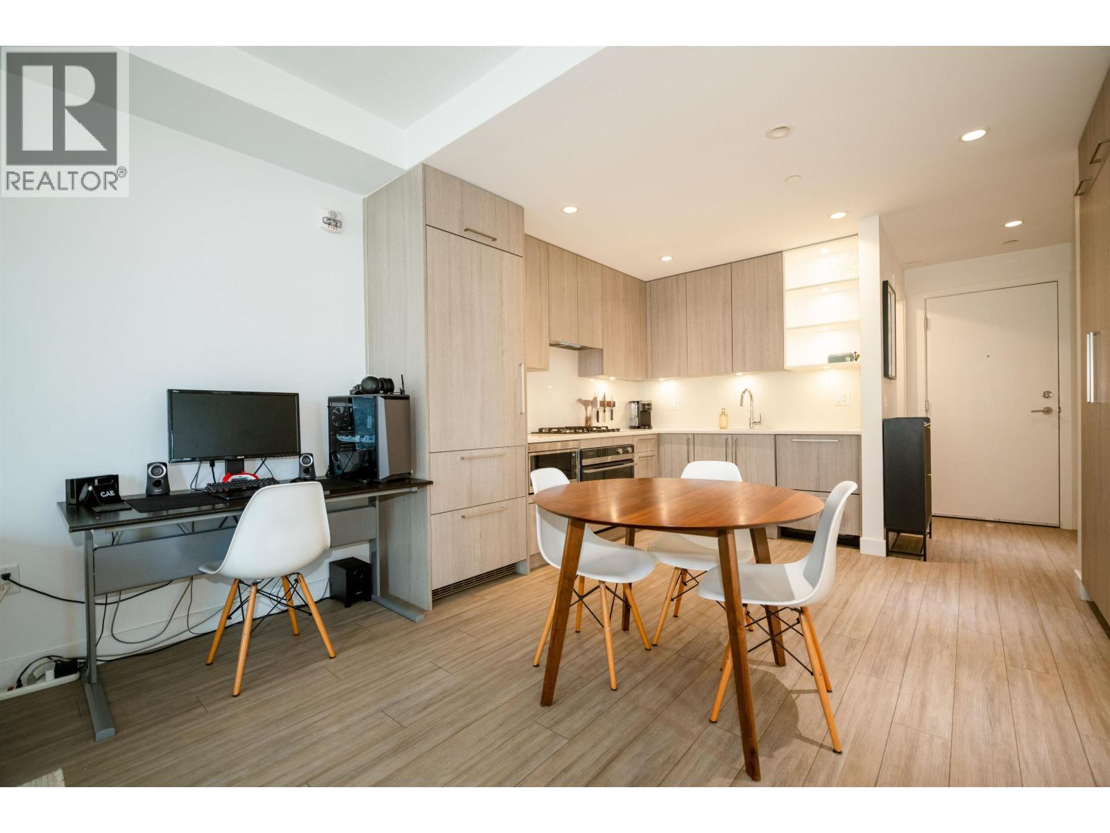 214 707 3rd Street East, North Vancouver, British Columbia  V7L 1G8 - Photo 14 - R3153468