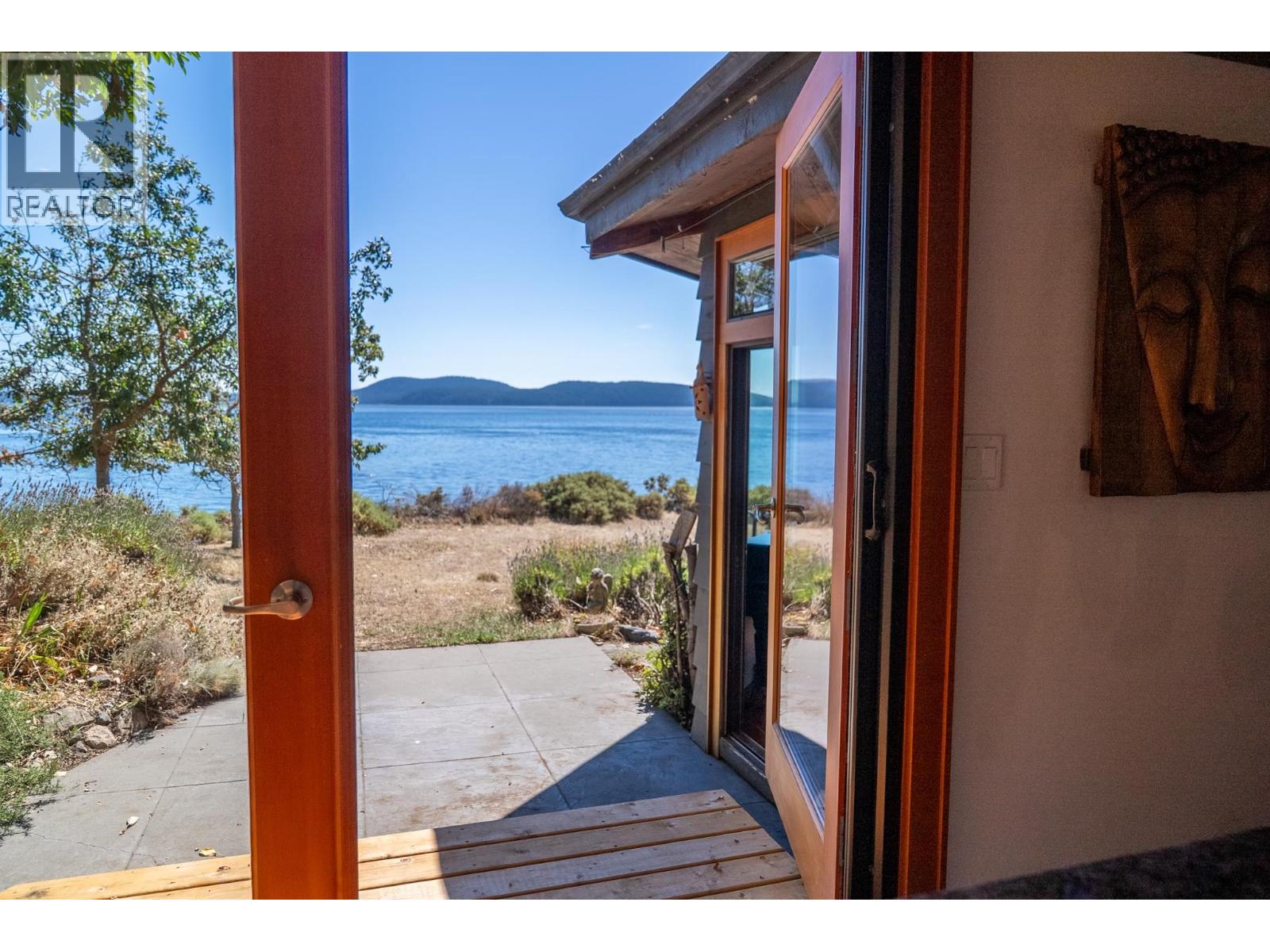 9919 Southlands Drive, Pender Island, British Columbia V0N 2M3 - Photo 13 - R3153399