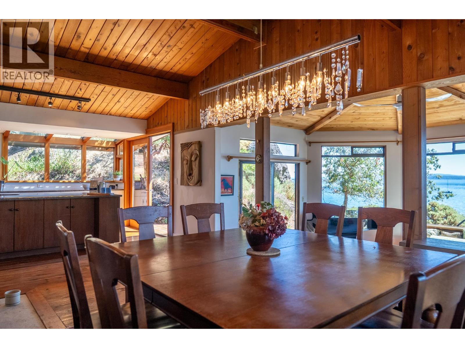 9919 Southlands Drive, Pender Island, British Columbia V0N 2M3 - Photo 15 - R3153399
