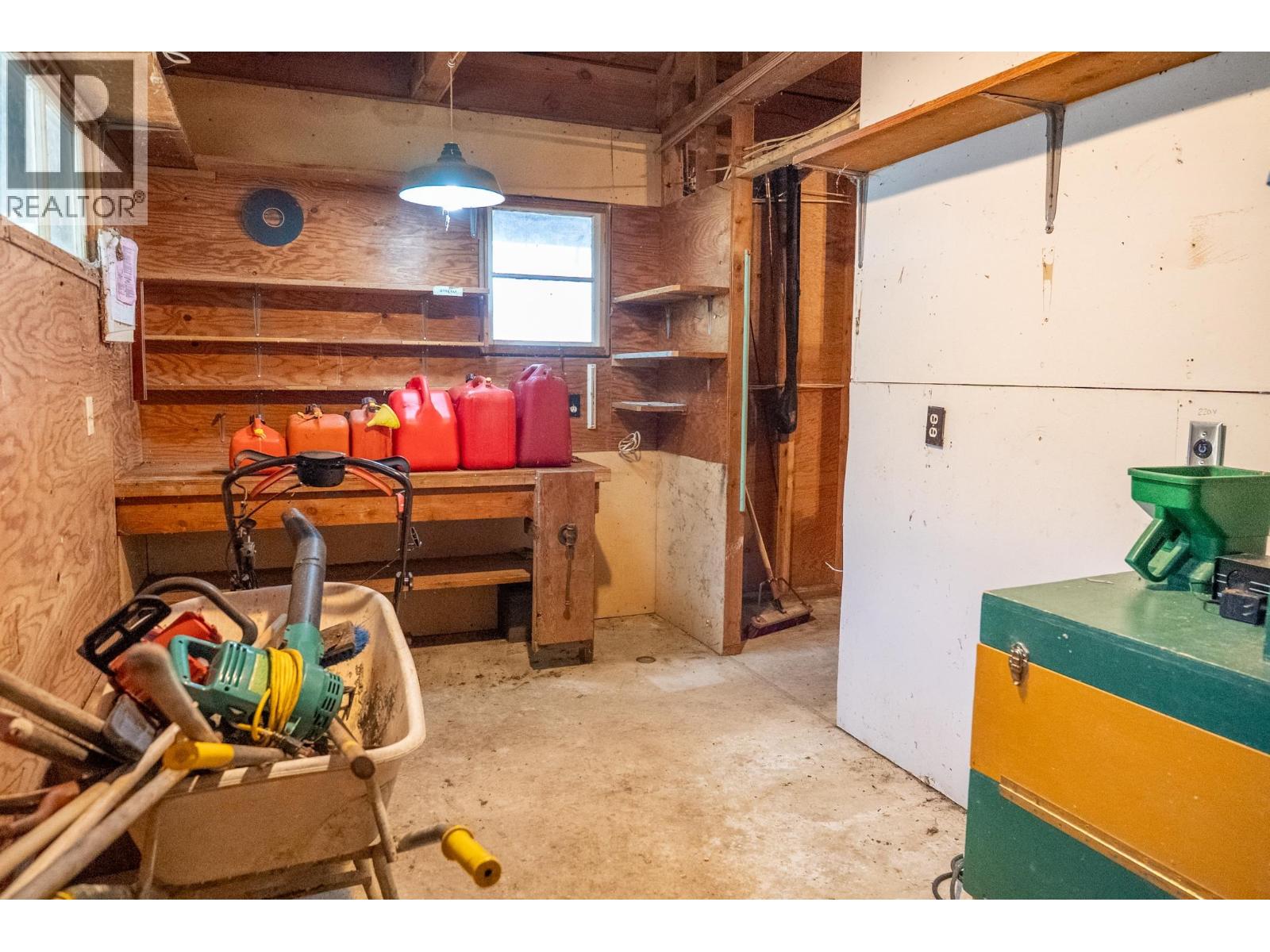 9919 Southlands Drive, Pender Island, British Columbia V0N 2M3 - Photo 38 - R3153399
