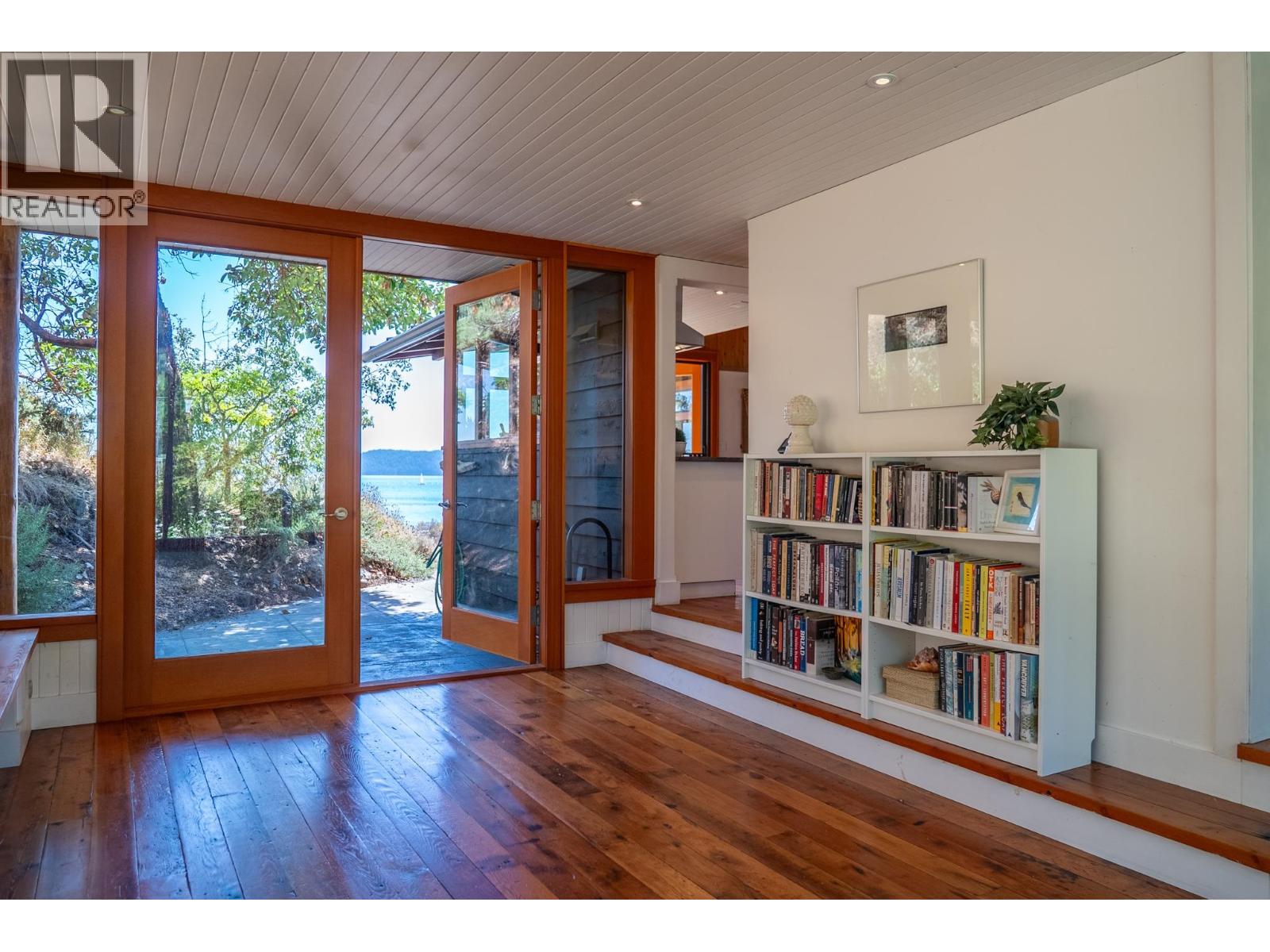 9919 Southlands Drive, Pender Island, British Columbia V0N 2M3 - Photo 8 - R3153399