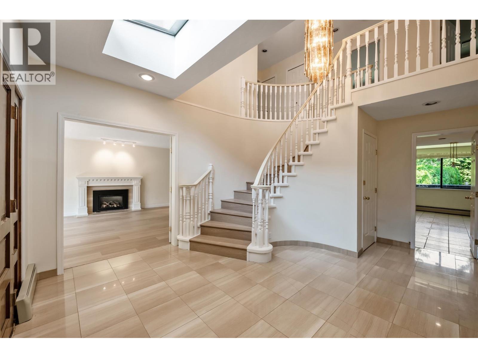 2855 W 37th Avenue, Vancouver, British Columbia  V6N 2T7 - Photo 3 - R3153425