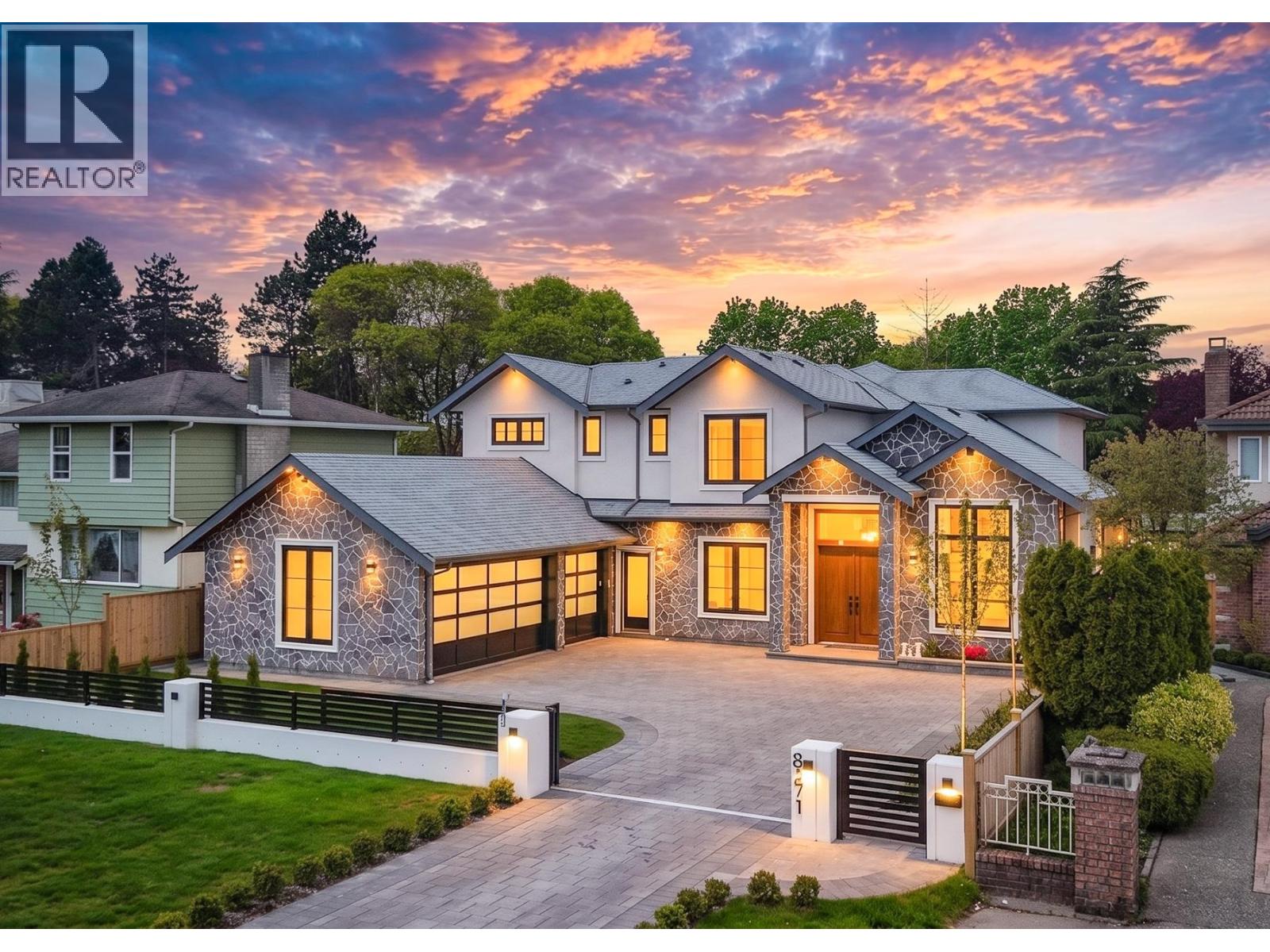 8271 MINLER ROAD, Richmond, British Columbia