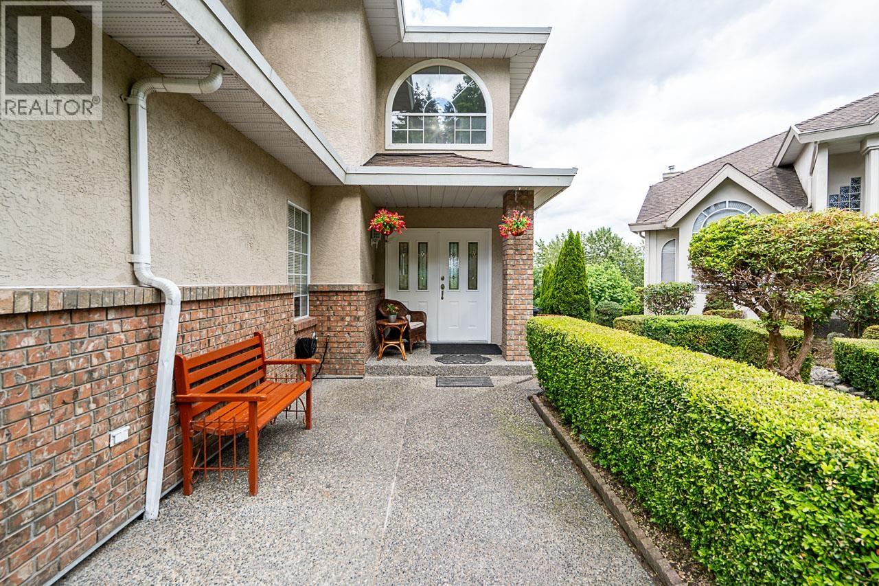 2775 Nadina Drive, Coquitlam, British Columbia  V3C 6A5 - Photo 2 - R3153467