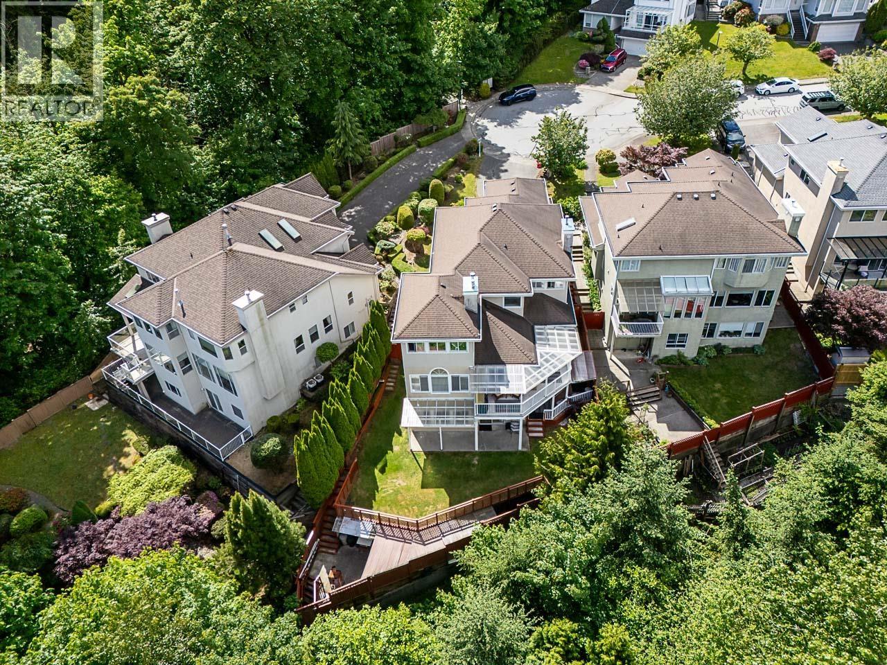 2775 Nadina Drive, Coquitlam, British Columbia  V3C 6A5 - Photo 38 - R3153467