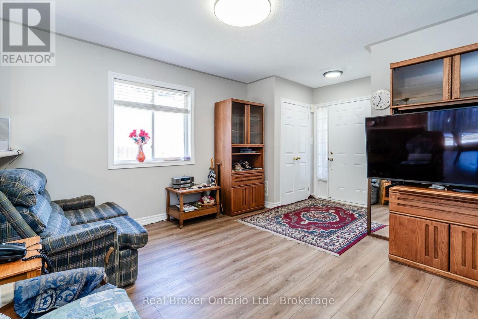 255 Yonge Street, Midland, Ontario  L4R 2B1 - Photo 10 - S13647444
