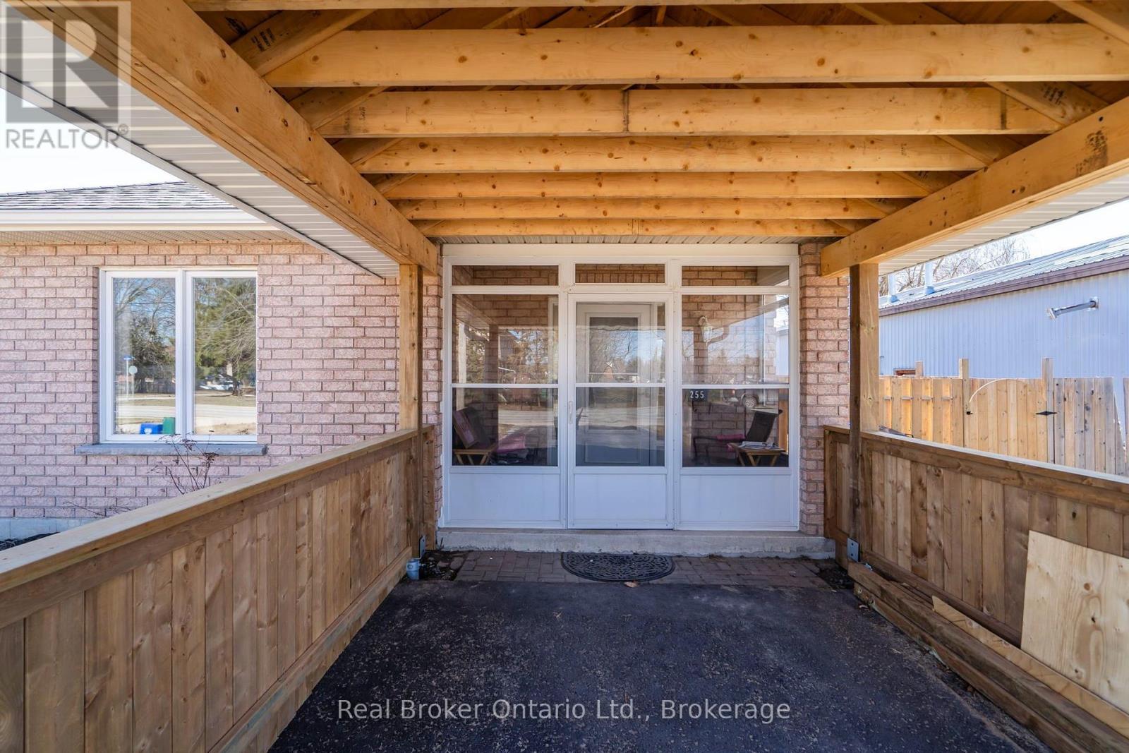 255 Yonge Street, Midland, Ontario  L4R 2B1 - Photo 4 - S13647444