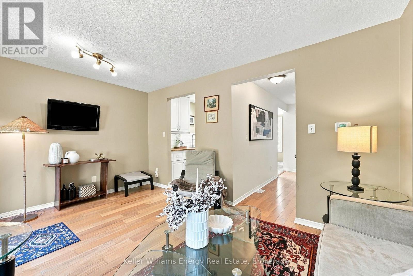 36 Longwood Court, Clarington, Ontario  L1E 1R7 - Photo 4 - E13647438