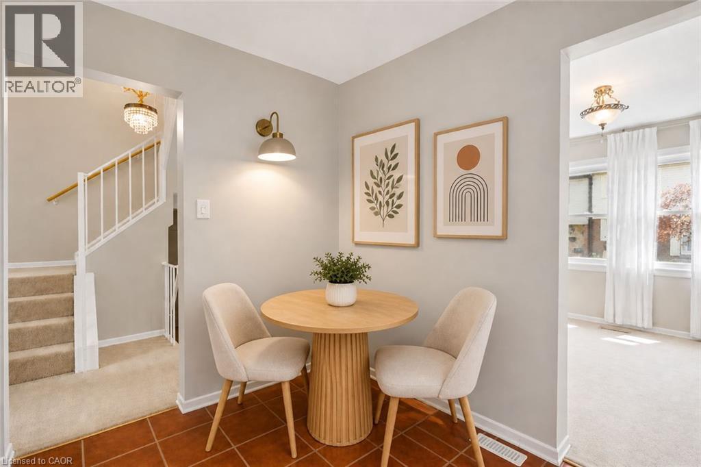 2825 Gananoque Drive Unit# 11, Mississauga, Ontario  L5N 1V6 - Photo 11 - 40854040