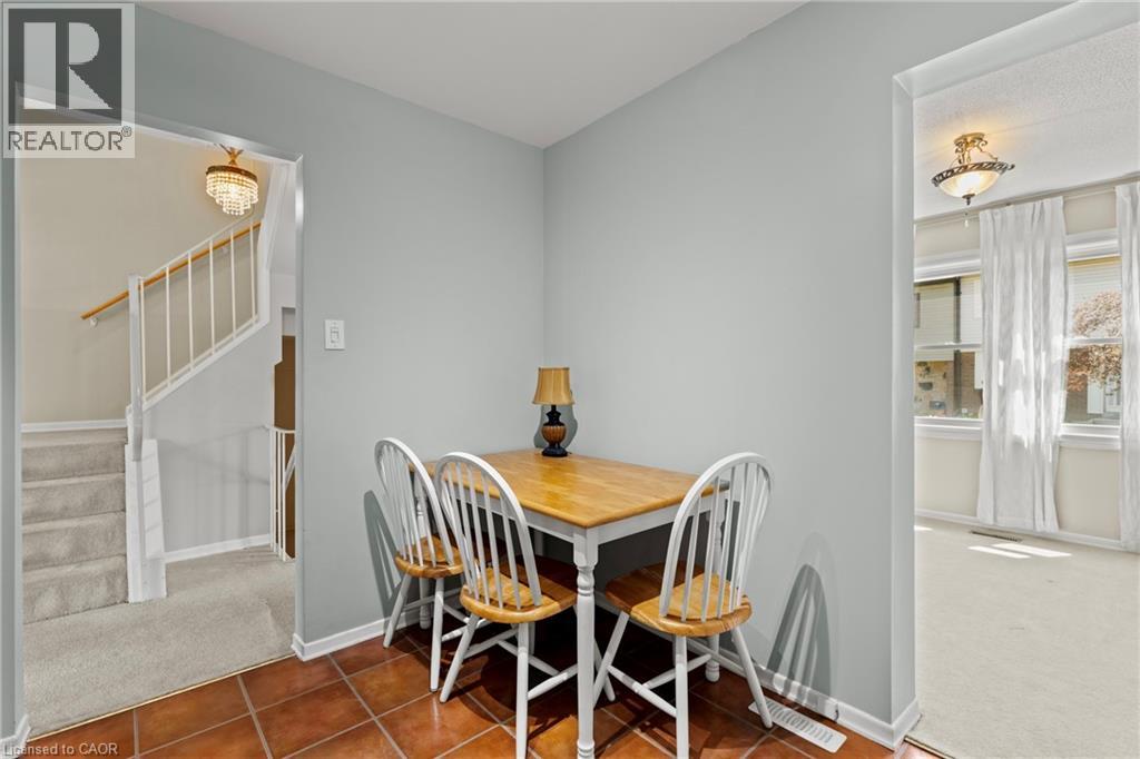 2825 Gananoque Drive Unit# 11, Mississauga, Ontario  L5N 1V6 - Photo 12 - 40854040