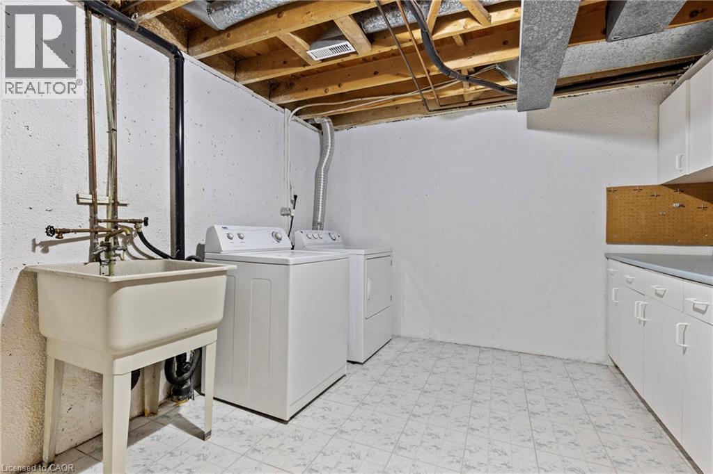 2825 Gananoque Drive Unit# 11, Mississauga, Ontario  L5N 1V6 - Photo 27 - 40854040