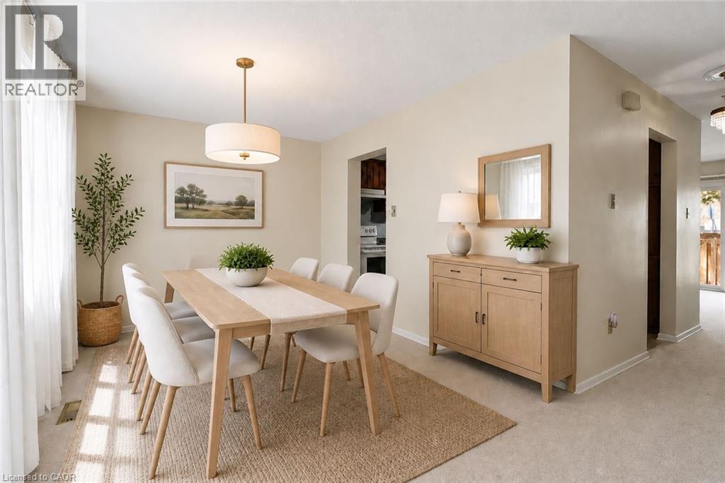 2825 Gananoque Drive Unit# 11, Mississauga, Ontario  L5N 1V6 - Photo 3 - 40854040