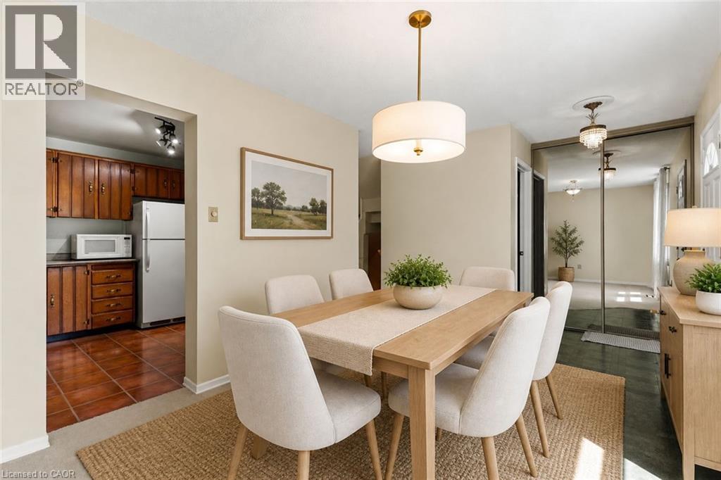 2825 Gananoque Drive Unit# 11, Mississauga, Ontario  L5N 1V6 - Photo 7 - 40854040
