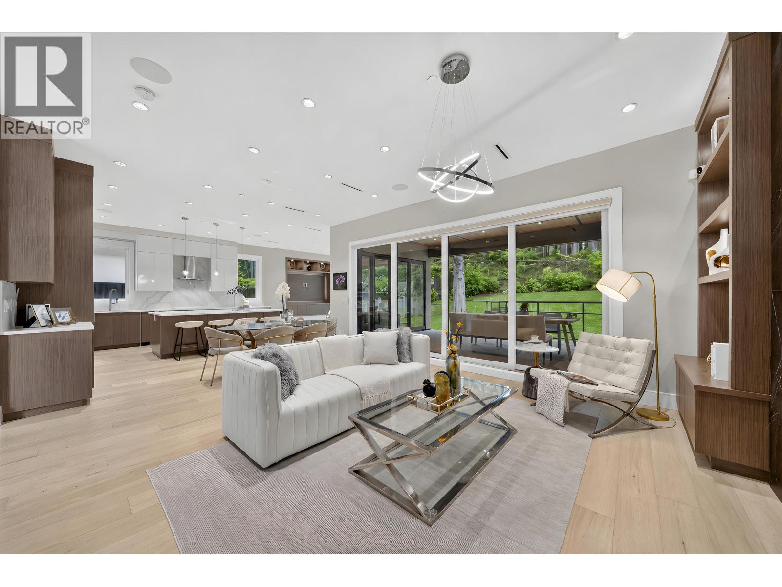 31 Glenmore Drive, West Vancouver, British Columbia  V7S 1A5 - Photo 3 - R3130376