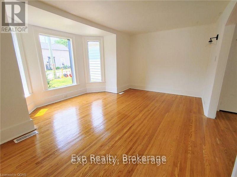 33 Murney Street, Belleville, Ontario  K8P 3N5 - Photo 7 - X13647430