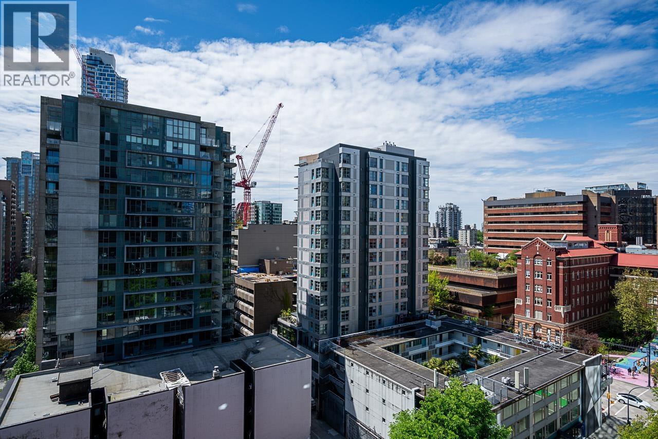 1201 1050 Burrard Street, Vancouver, British Columbia V6Z 2S3 - Photo 17 - R3153257