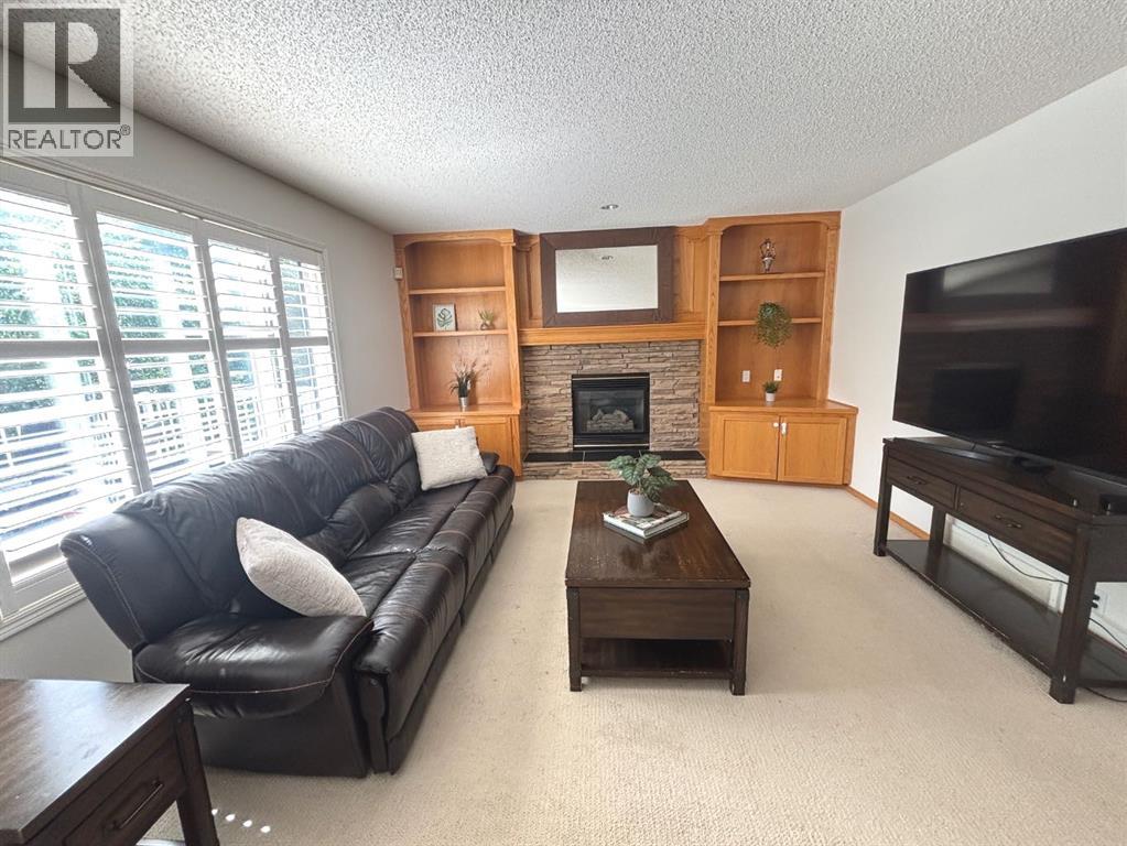 513 Sierra Madre Court SW, Calgary, Alberta  T3H 3H5 - Photo 17 - A2326834