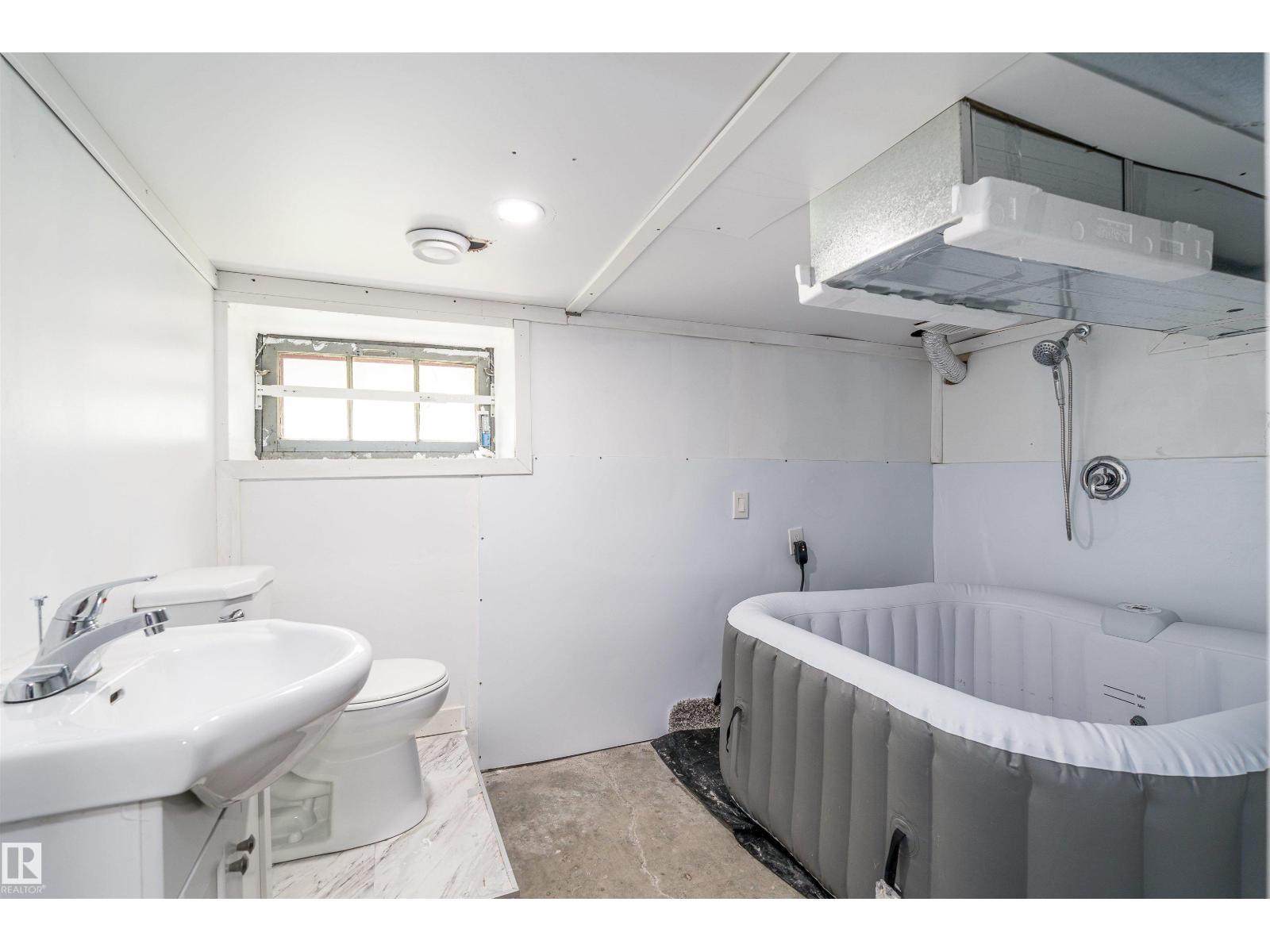 10934 80 Av Nw, Edmonton, Alberta  T6G 0R1 - Photo 29 - E4502481