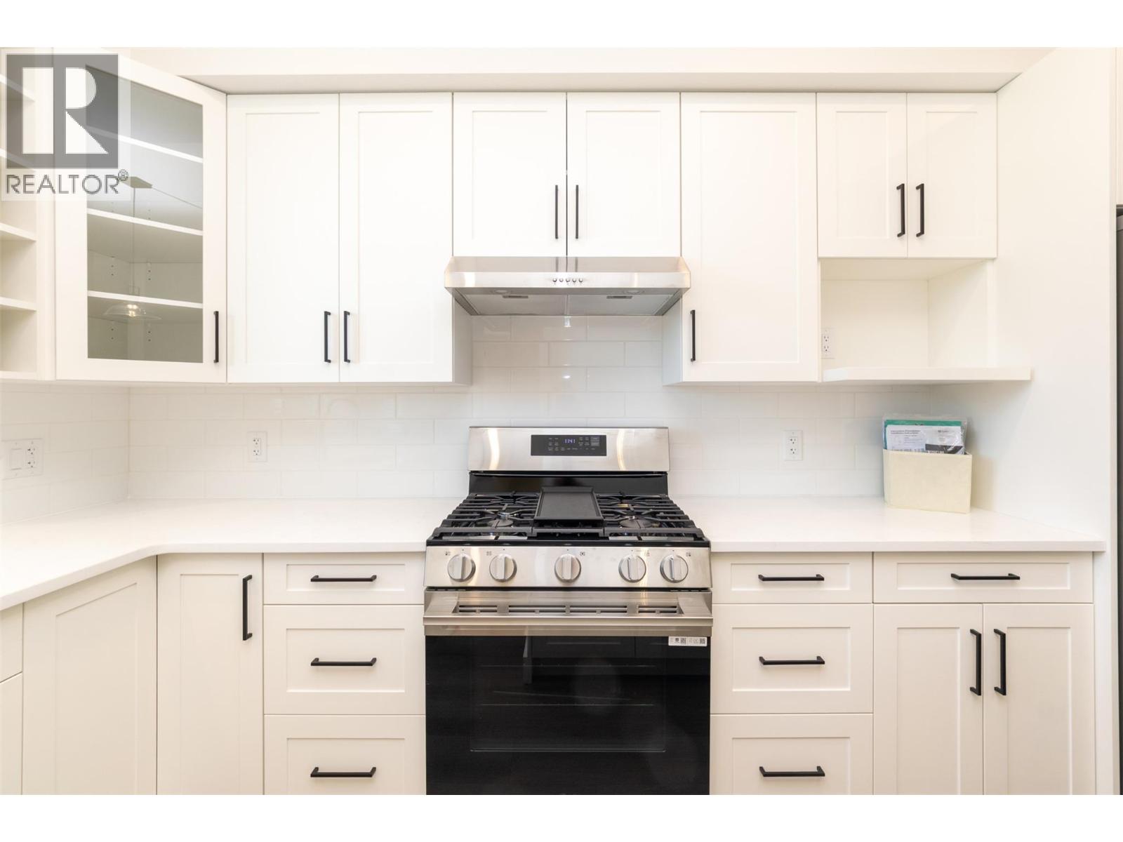 1910 11 Avenue NE Unit# 1, Salmon Arm, British Columbia  V1E 2V5 - Photo 12 - 10386485
