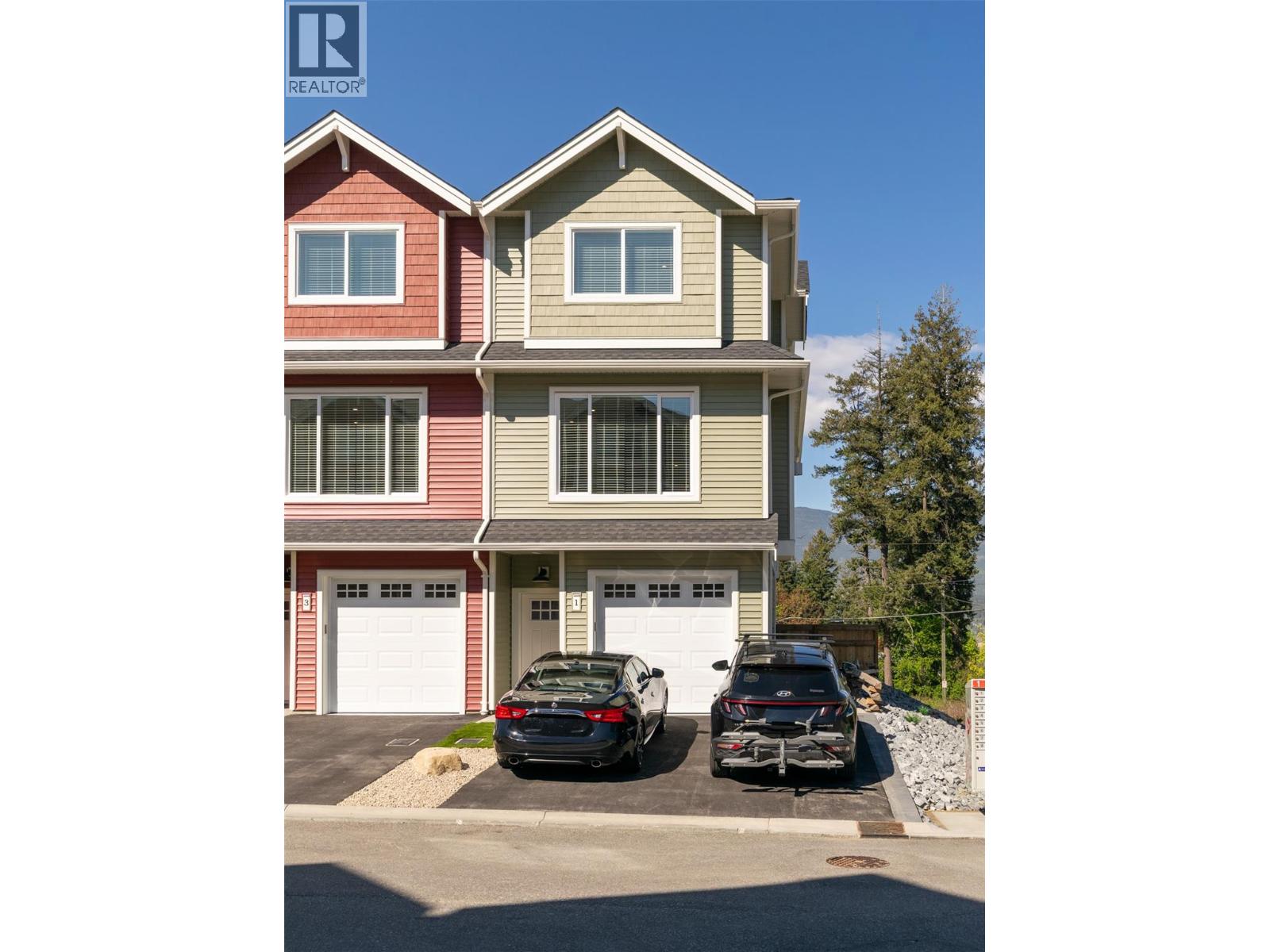 1910 11 Avenue NE Unit# 1, Salmon Arm, British Columbia  V1E 2V5 - Photo 3 - 10386485