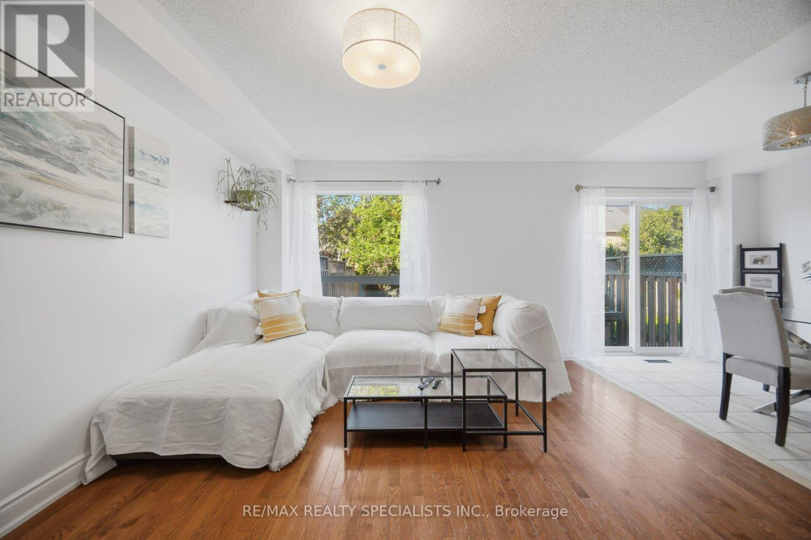5546 Linwell Place, Mississauga, Ontario  L5M 6L7 - Photo 6 - W13647450