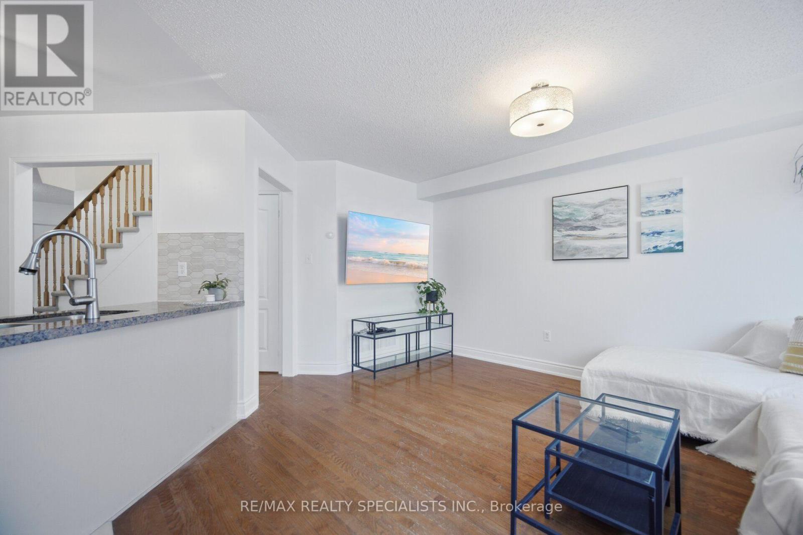 5546 Linwell Place, Mississauga, Ontario  L5M 6L7 - Photo 8 - W13647450