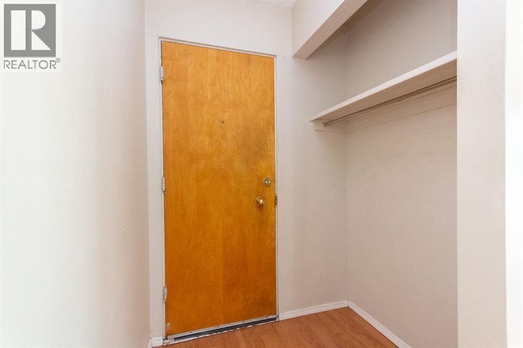 10 Sydney Close, Red Deer, Alberta  T4N 0E1 - Photo 3 - A2333501