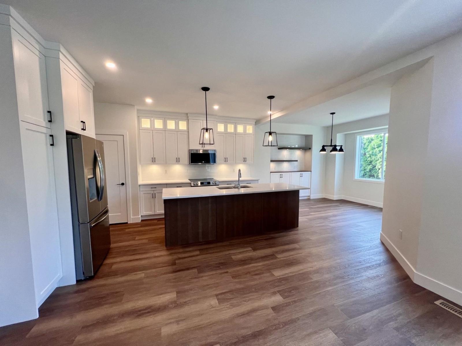 7033 Eden Drive, Sardis West Vedder, Chilliwack, British Columbia  V2R 1E6 - Photo 6 - R3112257