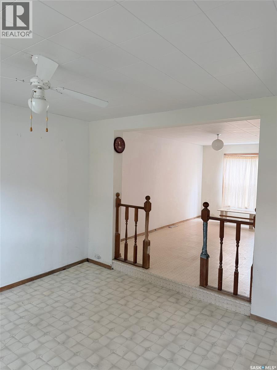 420 J Avenue N, Saskatoon, Saskatchewan  S7L 2K3 - Photo 5 - SK044750