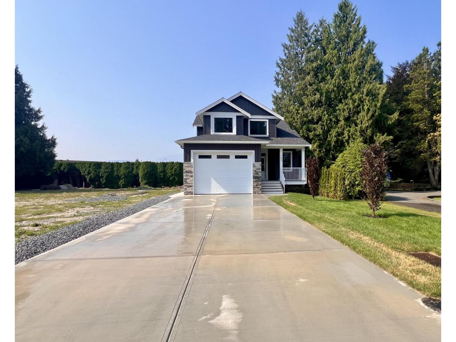 7033 Eden Drive, Sardis West Vedder, Chilliwack, British Columbia  V2R 1E6 - Photo 2 - R3112257