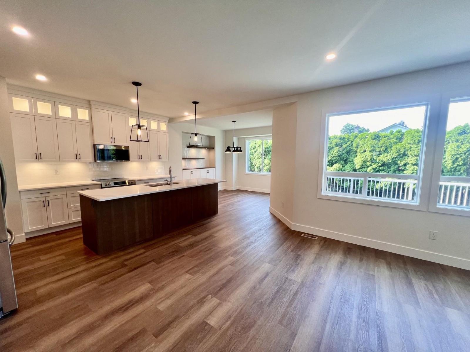 7033 Eden Drive, Sardis West Vedder, Chilliwack, British Columbia  V2R 1E6 - Photo 5 - R3112257