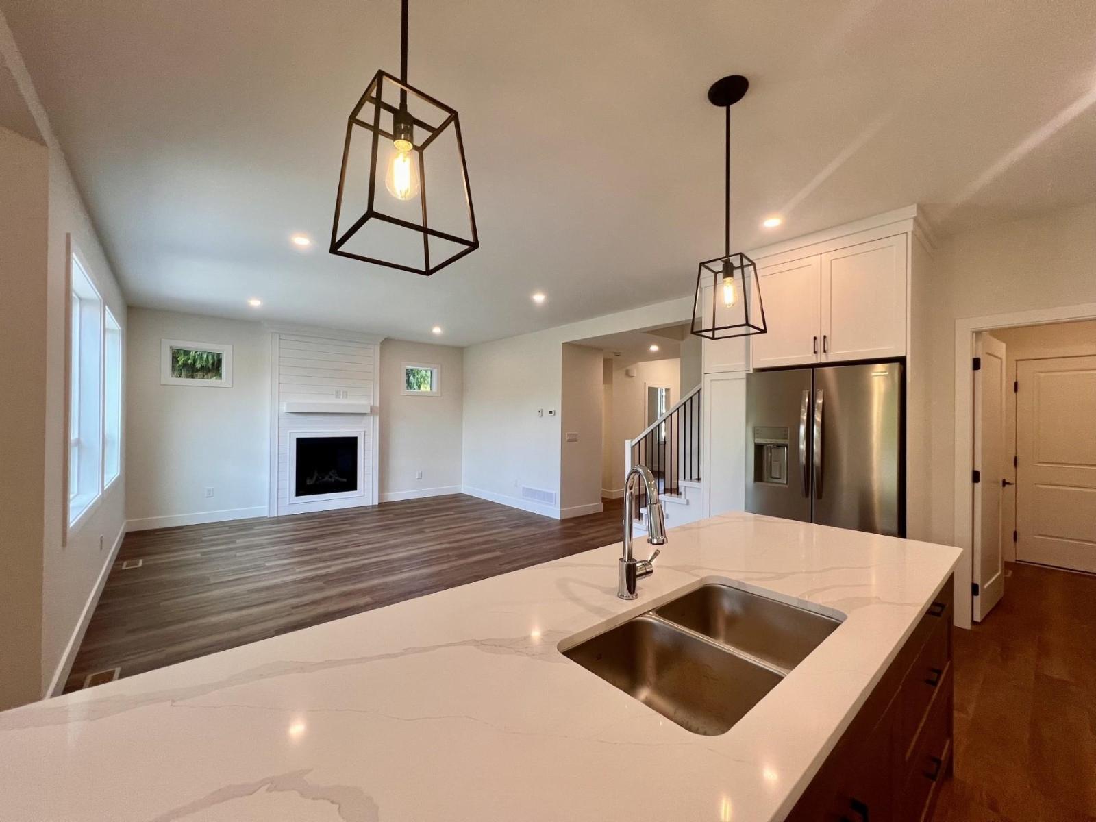 7033 Eden Drive, Sardis West Vedder, Chilliwack, British Columbia  V2R 1E6 - Photo 13 - R3112257