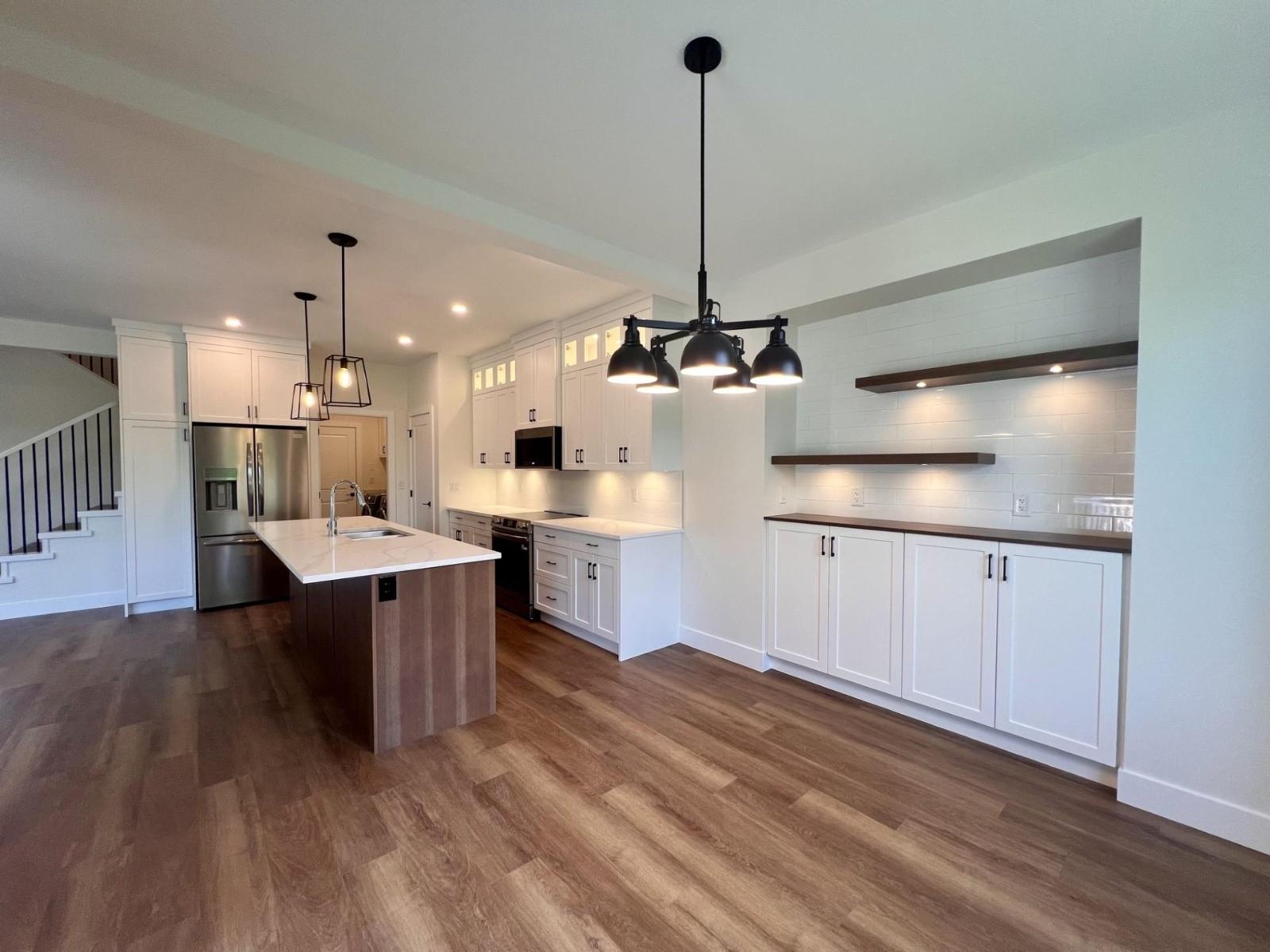 7033 Eden Drive, Sardis West Vedder, Chilliwack, British Columbia  V2R 1E6 - Photo 11 - R3112257