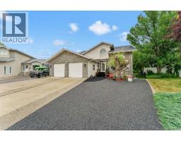 612 Sangster Crescent SW, Redcliff, Alberta