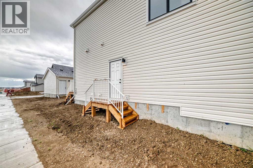 261 Heirloom Way SE, Calgary, Alberta  T3S 0P8 - Photo 36 - A2320763