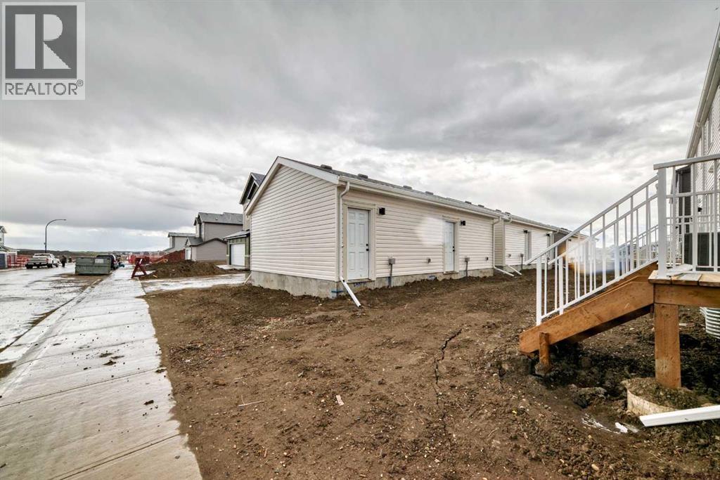 261 Heirloom Way SE, Calgary, Alberta  T3S 0P8 - Photo 35 - A2320763