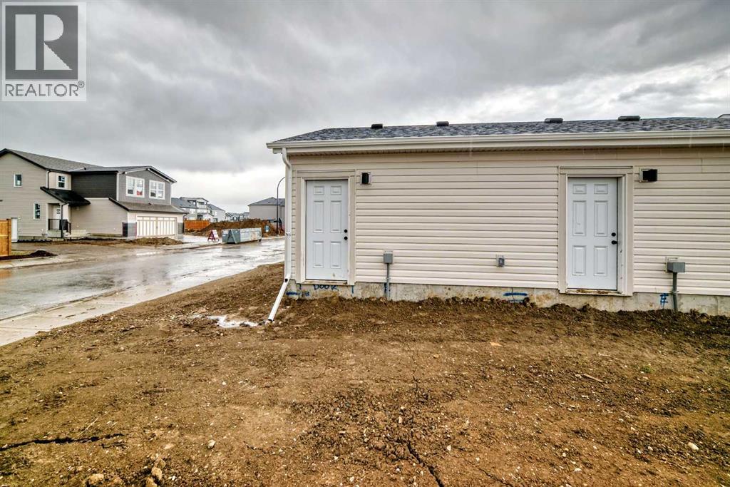 261 Heirloom Way SE, Calgary, Alberta  T3S 0P8 - Photo 33 - A2320763