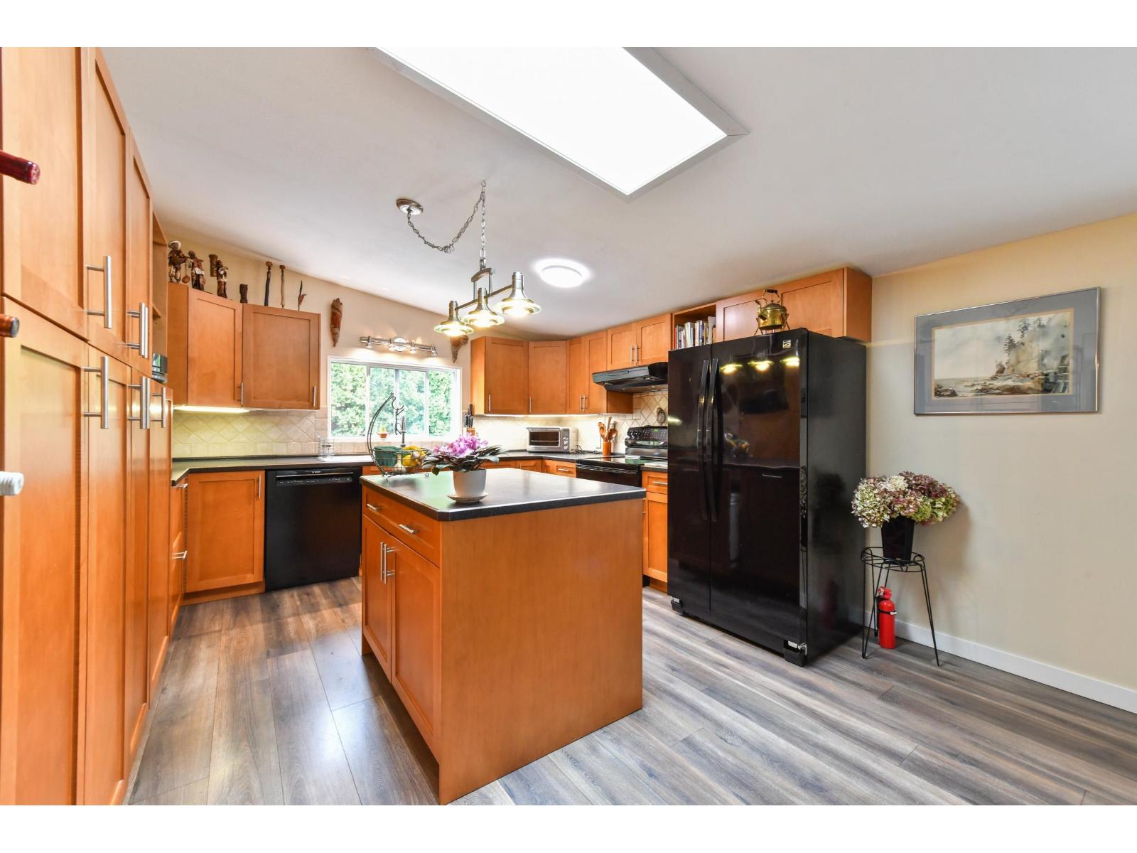 3858 204 Street, Langley, British Columbia  V3A 1X4 - Photo 5 - R3153183