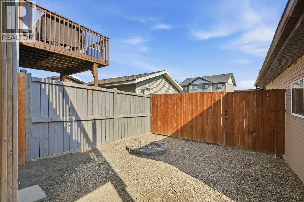 93 Valley Crescent, Blackfalds, Alberta  T4M 0J7 - Photo 35 - A2334228