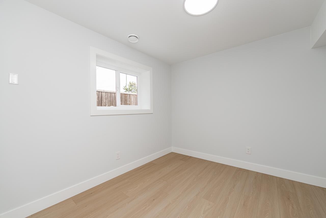 102 18573 56 Avenue, Surrey, British Columbia  V3S 8J3 - Photo 34 - R3153491