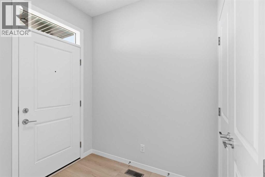 37 Rosemary Gardens SE, Calgary, Alberta  T3S 1A6 - Photo 24 - A2332596