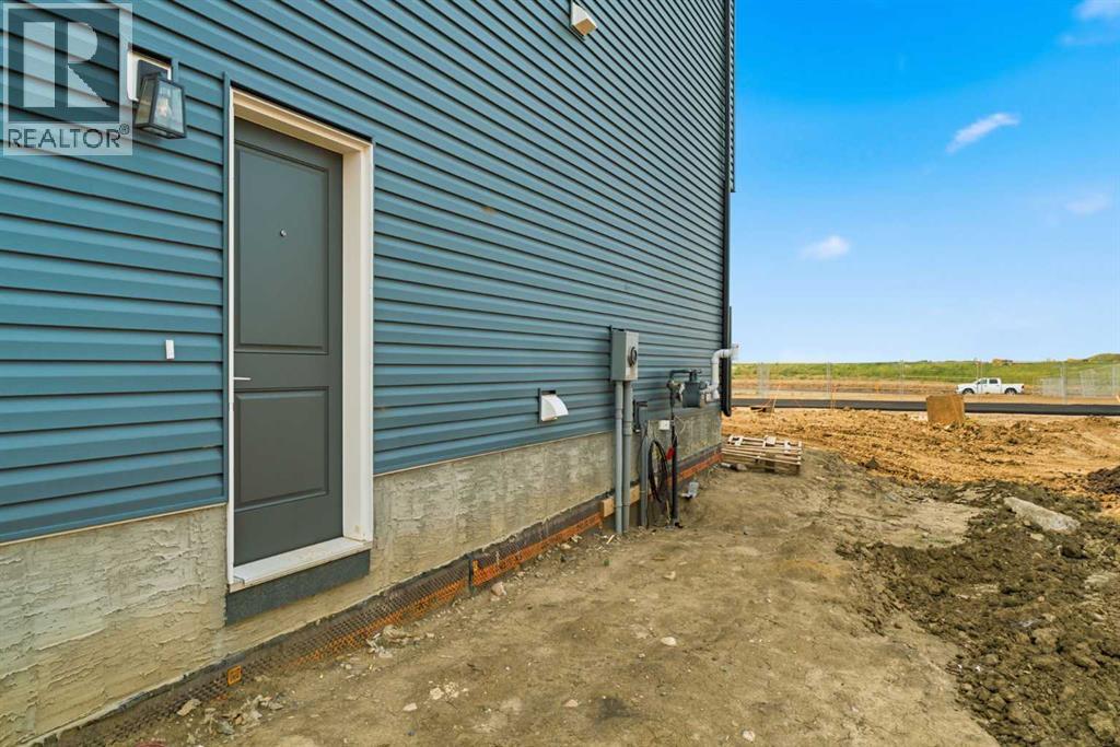 37 Rosemary Gardens SE, Calgary, Alberta  T3S 1A6 - Photo 45 - A2332596